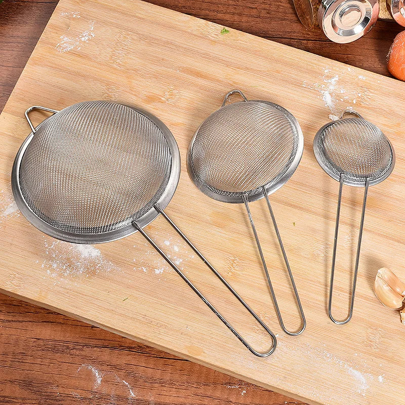 Large Mesh Food Strainer for Kitchen, Perfect for Sieving Flour and Powdered Sugar