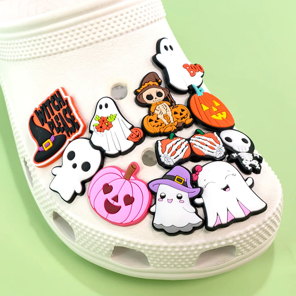 1pcs Halloween Pins for Kids Party Accessories Trick or Treat Shoe Charms for Men Women Ghost Pumpkins Shoe Decorations Buckles