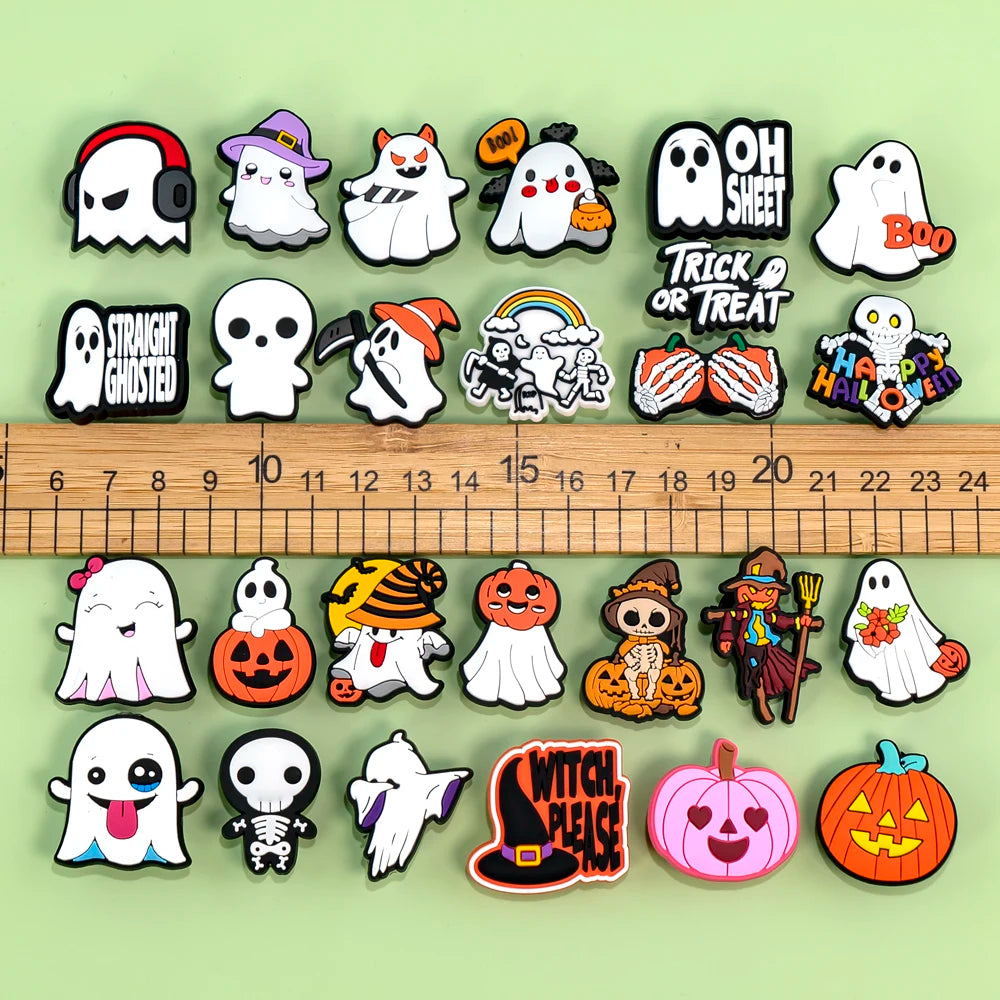 1pcs Halloween Pins for Kids Party Accessories Trick or Treat Shoe Charms for Men Women Ghost Pumpkins Shoe Decorations Buckles