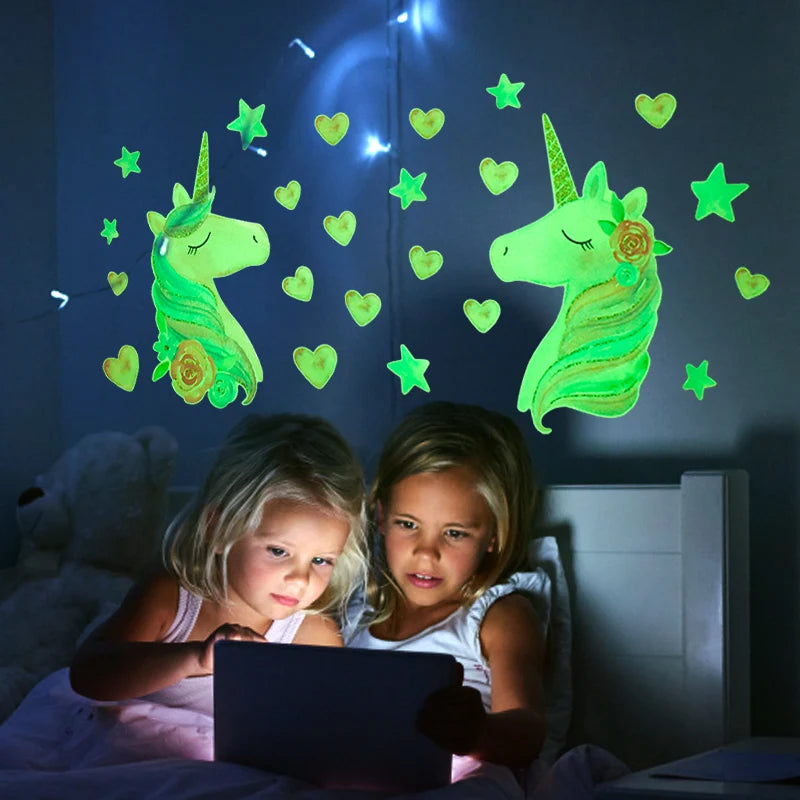 Autocollants muraux licorne lumineux, nuages ​​arc-en-ciel, étoiles fluorescentes, sparadrap muraux pour chambres d'enfants, décoration de maison, papier peint scintillant dans la nuit